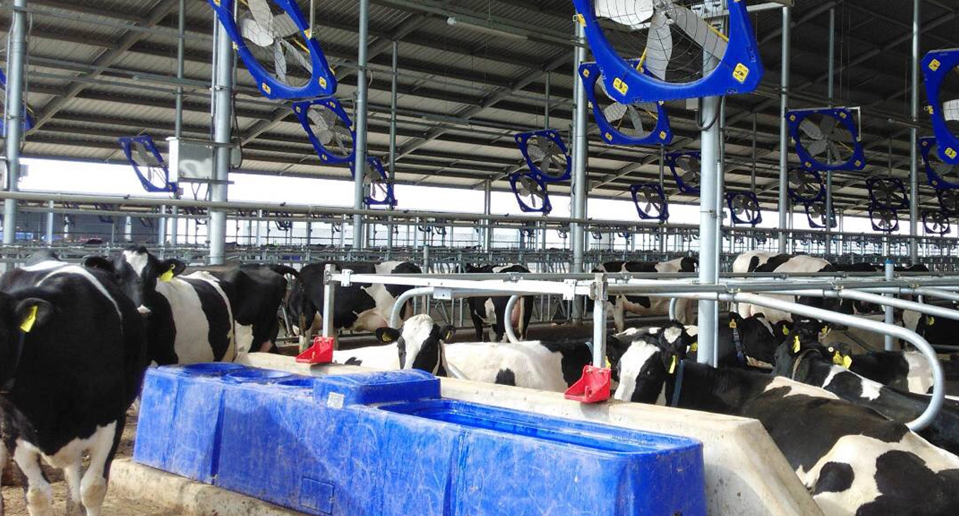 حلول معدات المزارع والمزارع