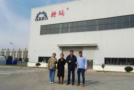 جولة في مصنع معدات تربية الماشية لدينا: أبرز أحواض مياه البقر ، مراوح الماشية ، وأحواض العجل