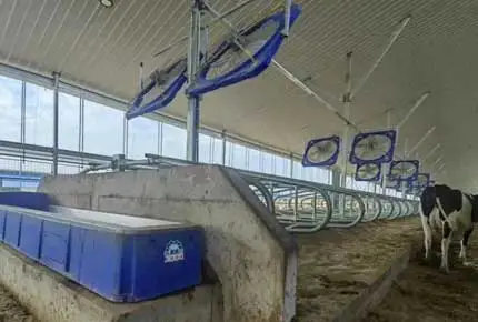 أي المراعي أحواض مياه ساخنة ومعزولة مناسبة ؟