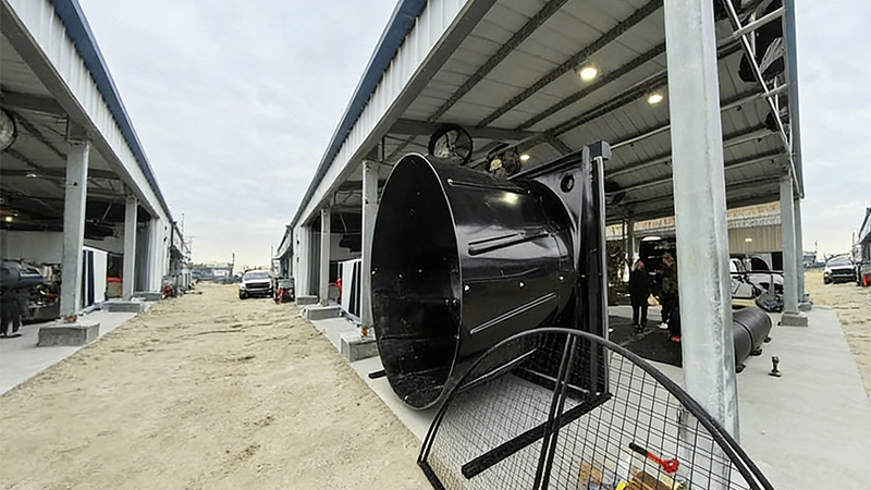 IP55 rated 98-inch industrial EC exhaust fan with brushless PM motor, optimized for harsh environments like pig farms and greenhouses.